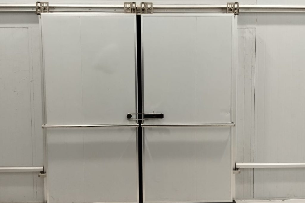 cold room sliding door