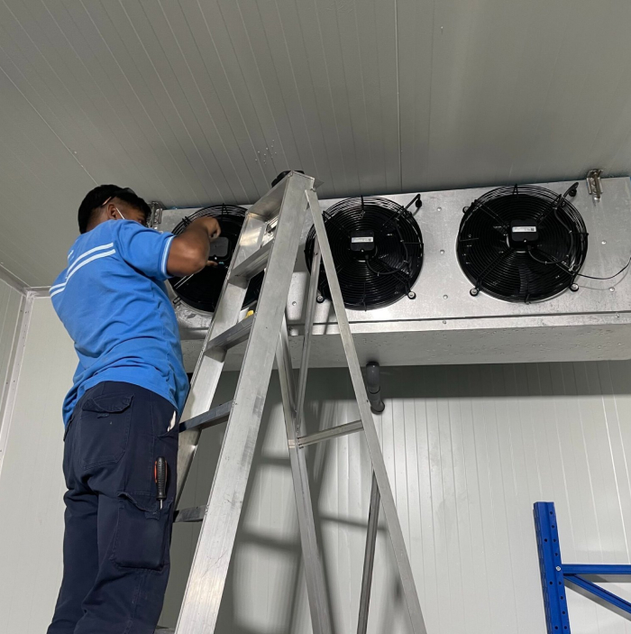 self repair and maintain a cold room